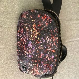 Lululemon On the Move Belt Bag